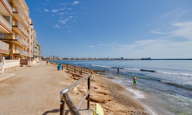 Wederverkoop - Bungalow - Torrevieja - Playa de los Naufragos