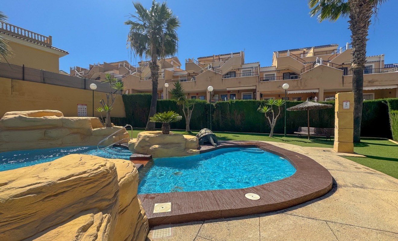 Wederverkoop - Bungalow - Orihuela Costa - Villamartín