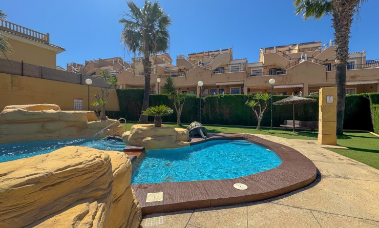 Wederverkoop - Bungalow - Orihuela Costa - Villamartín