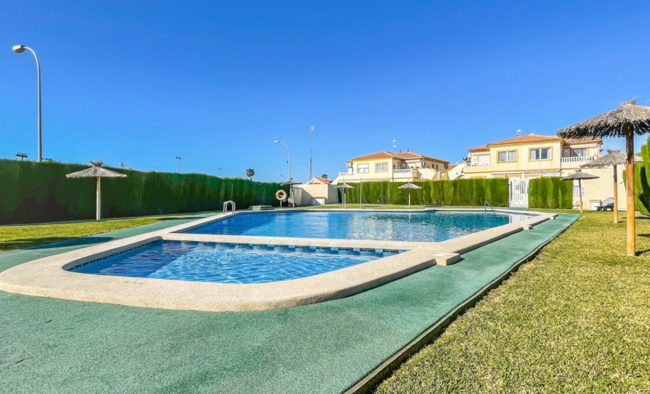 Sale - Bungalow - Orihuela Costa - Playa Flamenca