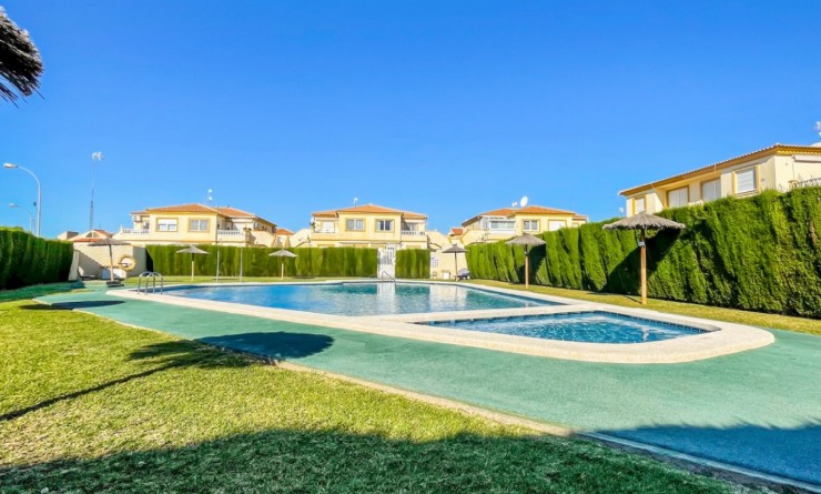 Sale - Bungalow - Orihuela Costa - Playa Flamenca