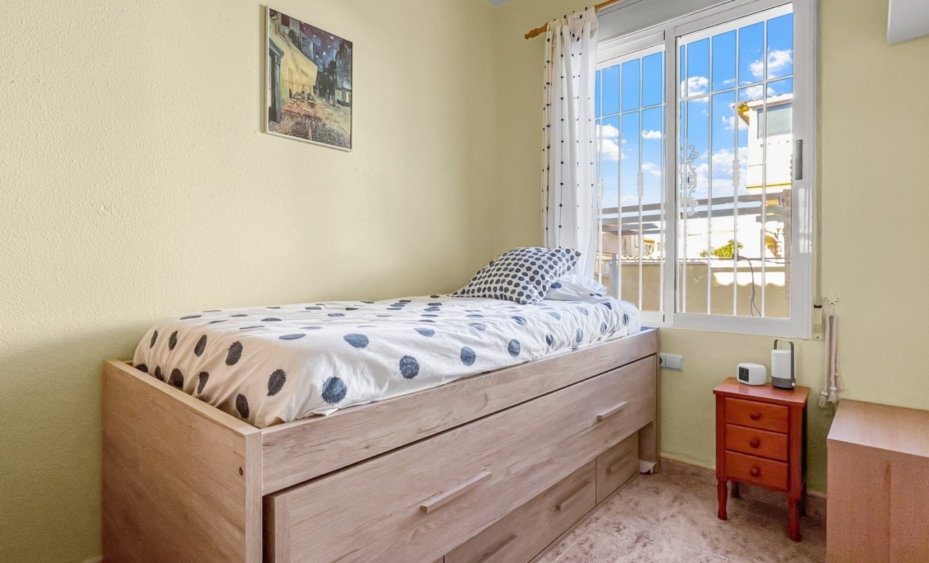 Sale - Bungalow - Orihuela Costa - Playa Flamenca