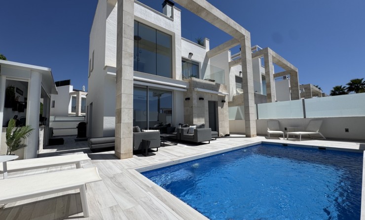 Sale - Villa - Lomas de Cabo Roig