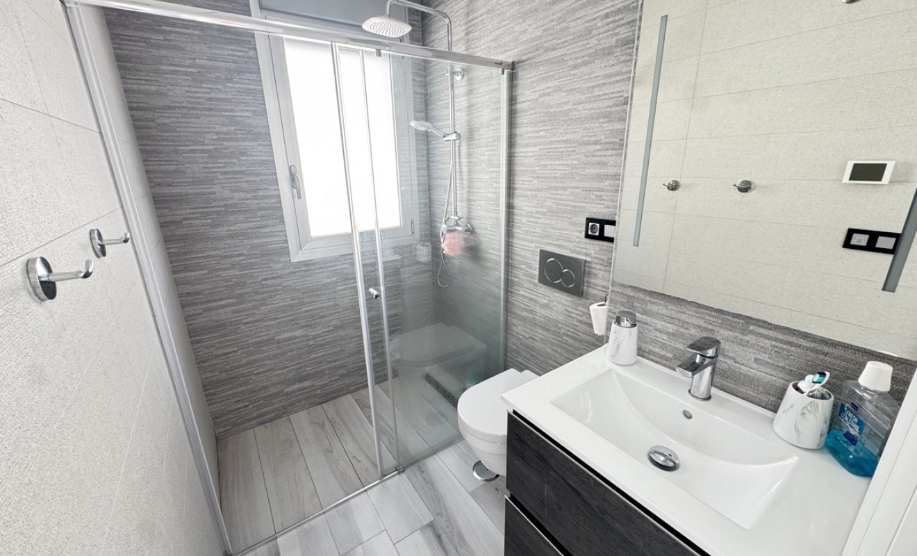 Sale - Villa - Lomas de Cabo Roig