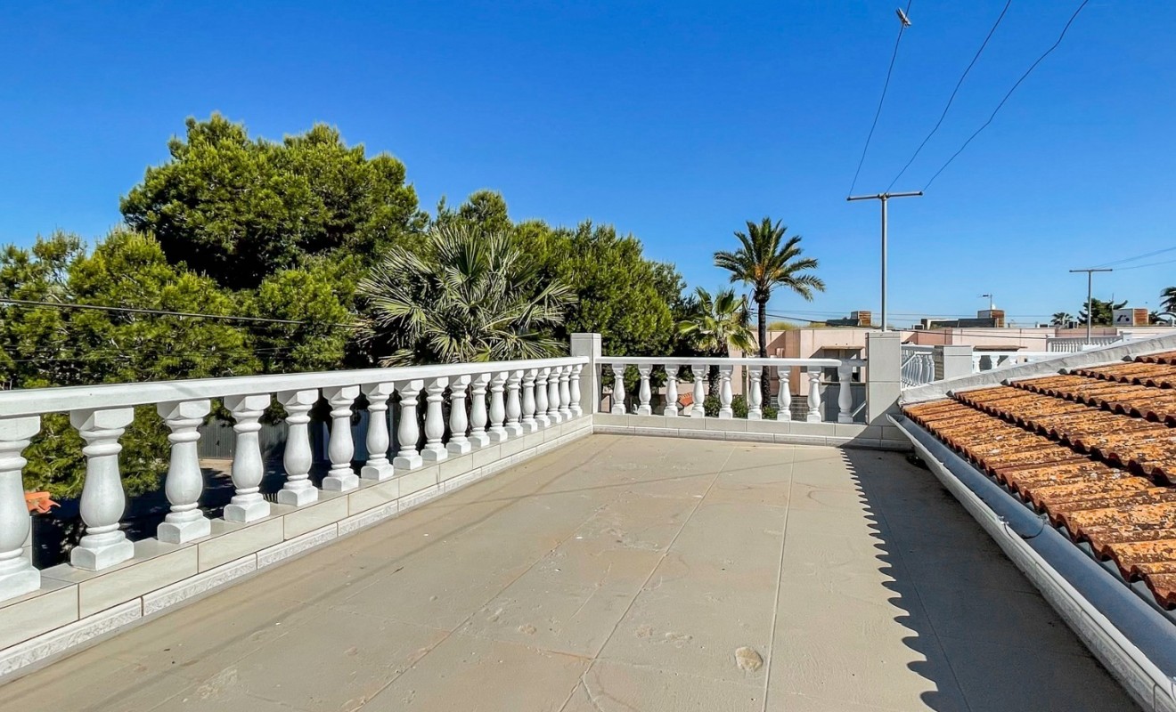 Wederverkoop - Herenhuis - Torrevieja - La Siesta - El Salado -  Torreta