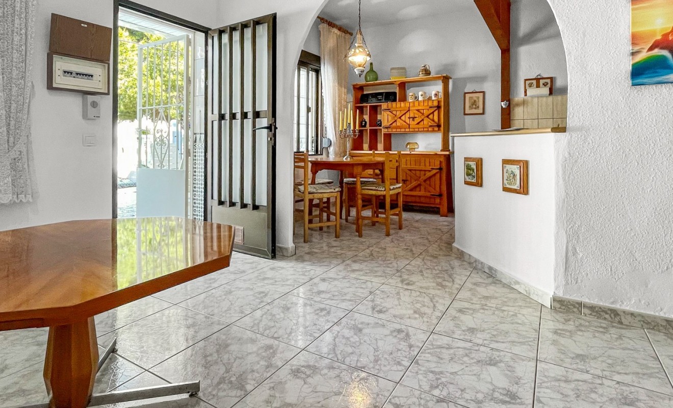 Wederverkoop - Herenhuis - Torrevieja - La Siesta - El Salado -  Torreta