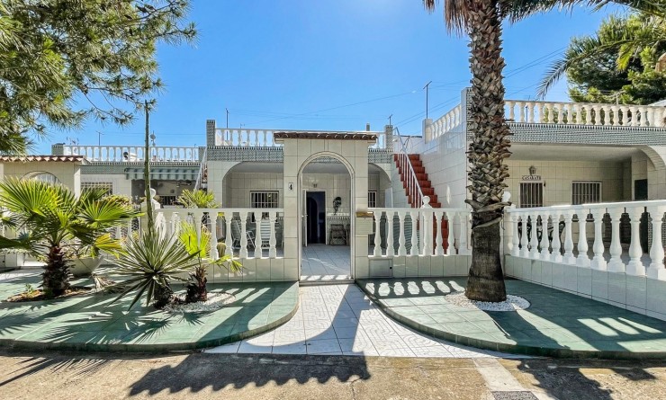 Wederverkoop - Herenhuis - Torrevieja - La Siesta - El Salado -  Torreta
