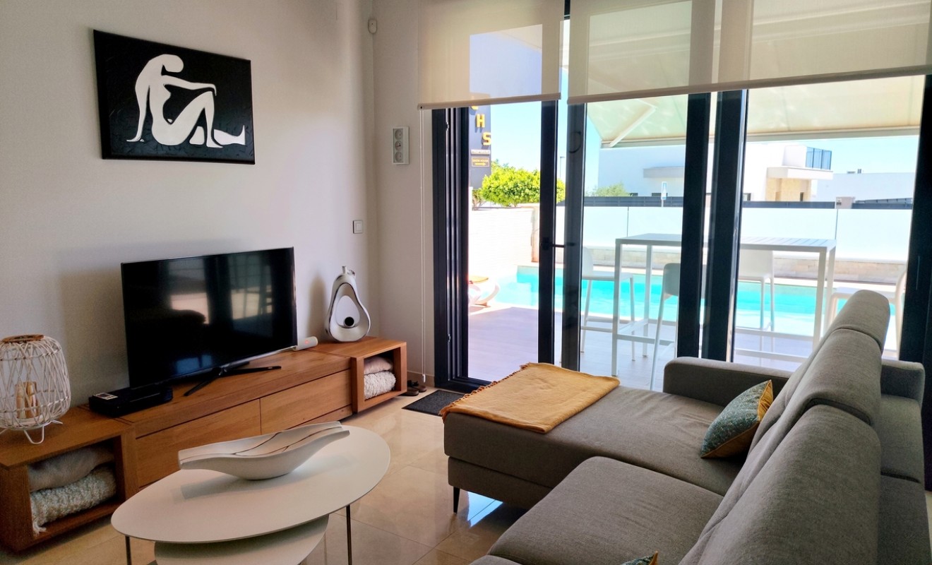 Sale - Villa - San Miguel de Salinas