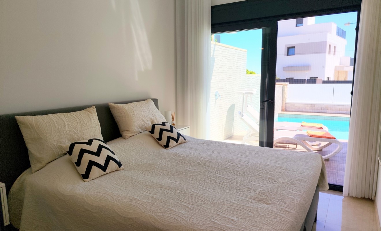 Sale - Villa - San Miguel de Salinas