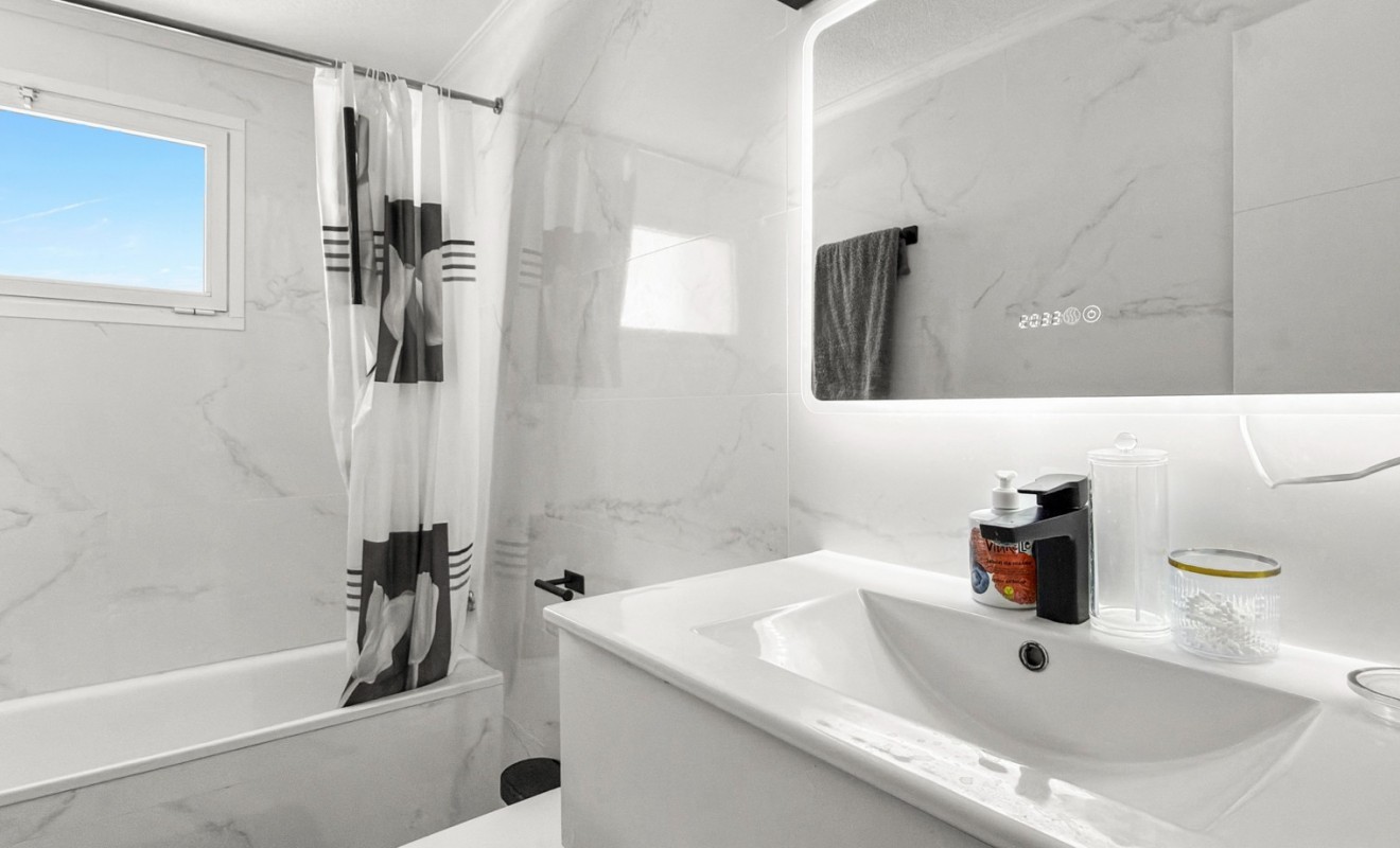 Sale - Apartment - Torrevieja