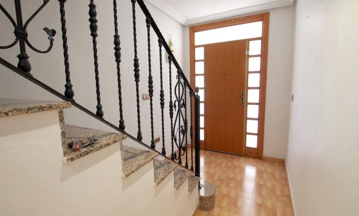 Revente - Maison de ville - Los Palacios