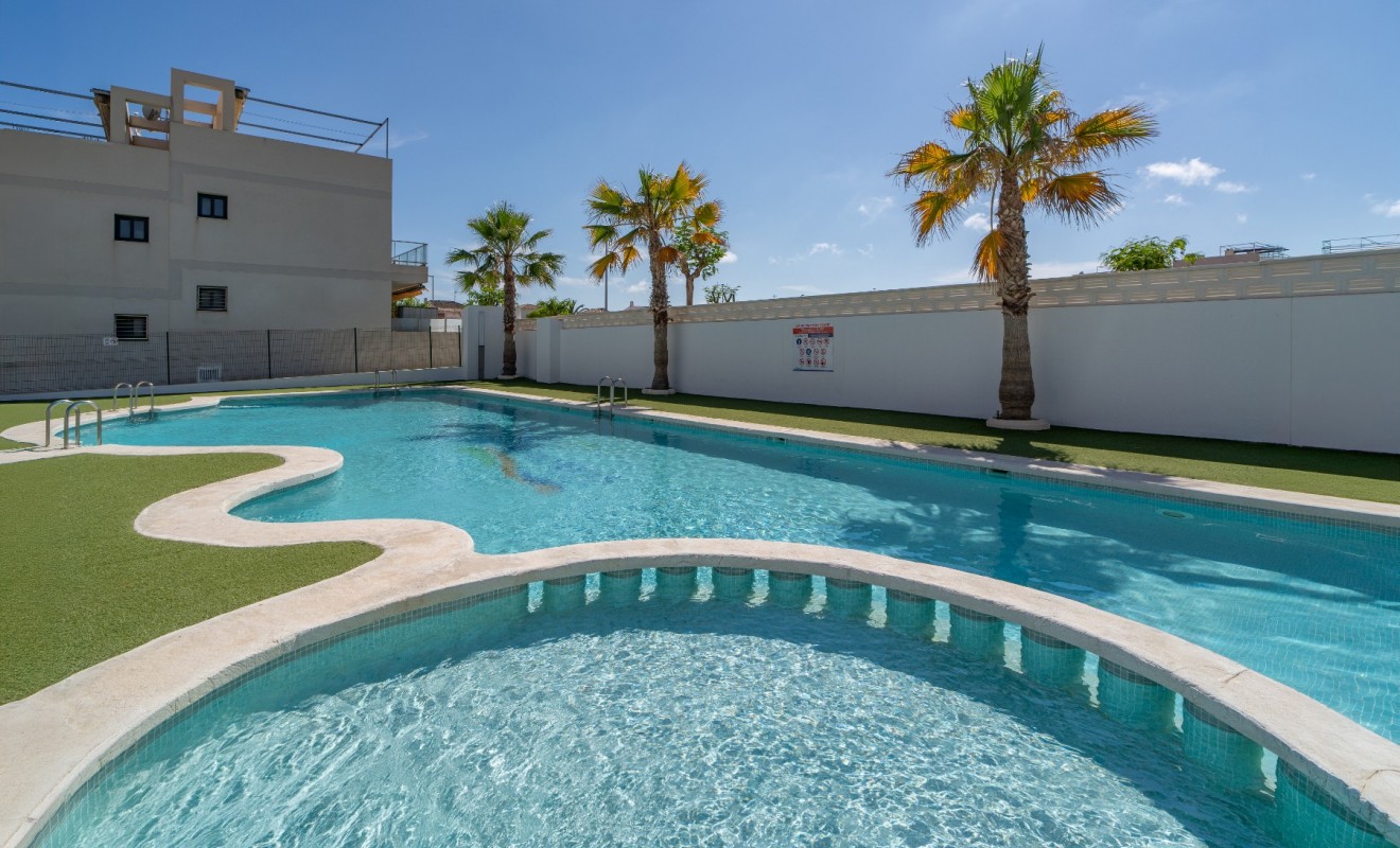 Sale - Bungalow - Pilar de la Horadada - Mil Palmeras
