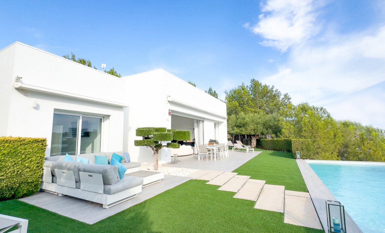Wederverkoop - Villa - Las Colinas Golf Resort