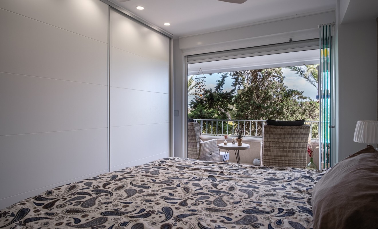 Sale - Apartment / flat - Orihuela Costa - Punta Prima