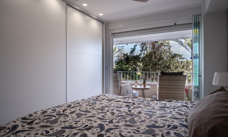 Sale - Apartment / flat - Orihuela Costa - Punta Prima
