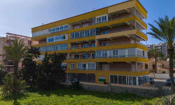 Sale - Apartment / flat - Orihuela Costa - Punta Prima