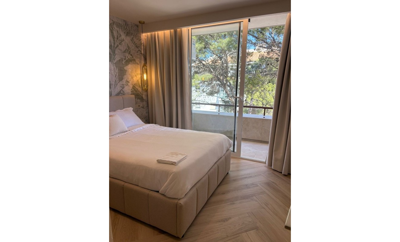Sale - Apartment / flat - Albir - center