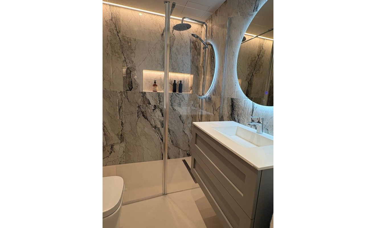Sale - Apartment / flat - Albir - center