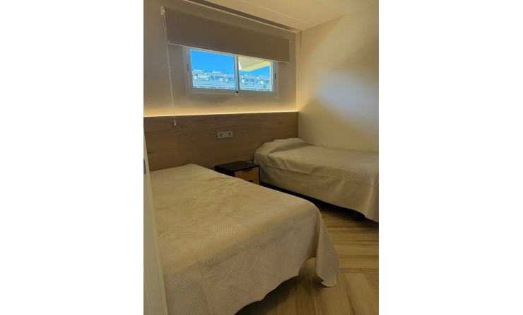 Sale - Apartment / flat - Albir - center