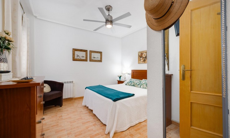 Revente - Apartamento - Torrevieja - Playa del Acequión