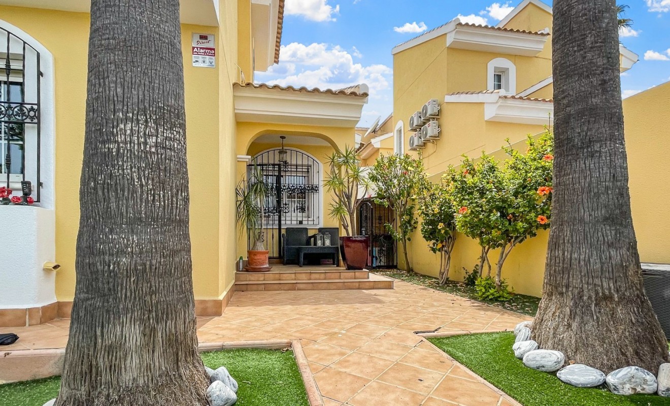 Wederverkoop - Detached villa - Orihuela Costa - Los Dolses