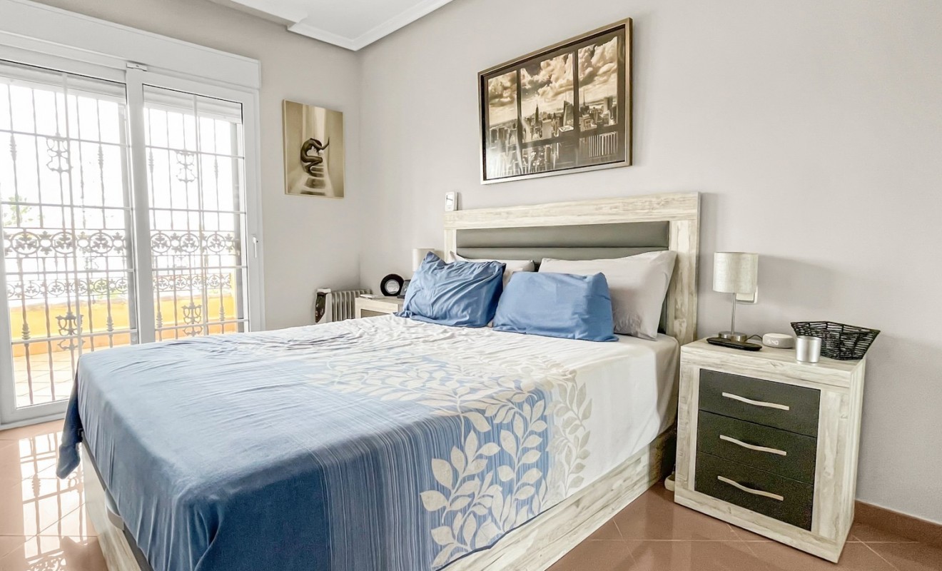 Wederverkoop - Detached villa - Orihuela Costa - Los Dolses