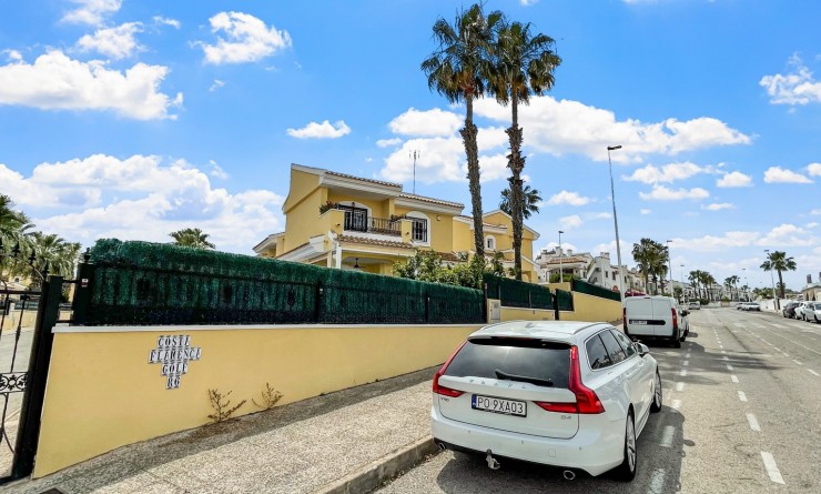 Wederverkoop - Detached villa - Orihuela Costa - Los Dolses