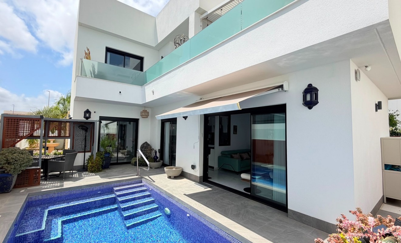 Revente - 4. House - Detached Villa - Los Montesinos - La herrada