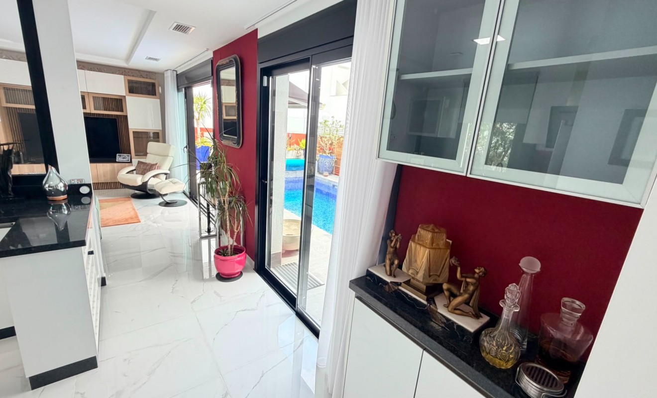Revente - 4. House - Detached Villa - Los Montesinos - La herrada