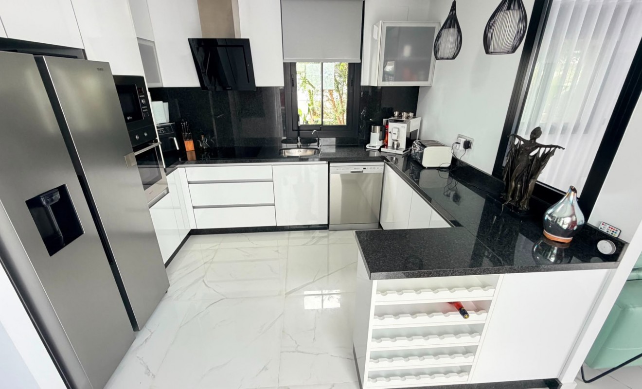 Revente - 4. House - Detached Villa - Los Montesinos - La herrada