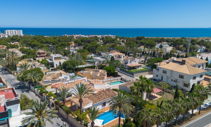 Wederverkoop - Villa - Orihuela - Orihuela Costa