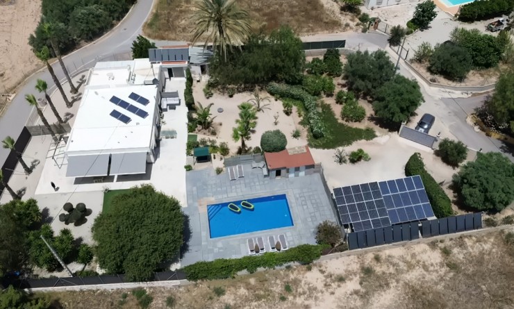 Sale - Detached villa - Crevillente