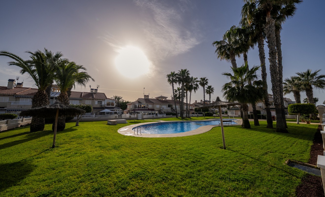 Wederverkoop - Quad House - Playa Flamenca - Zenia Mar