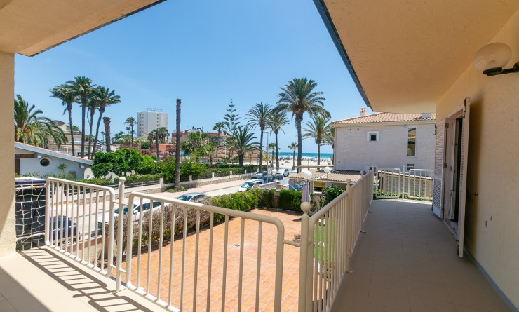 Sale - Villa - La Zenia