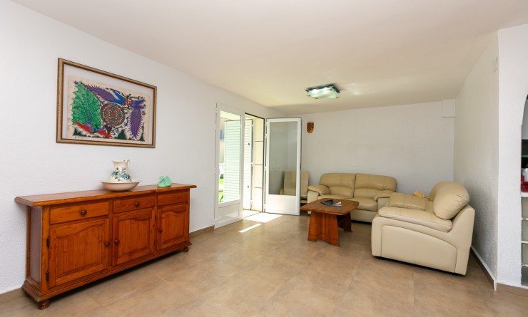 Sale - Villa - La Zenia