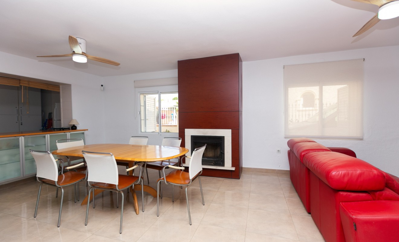Sale - Villa - La Zenia