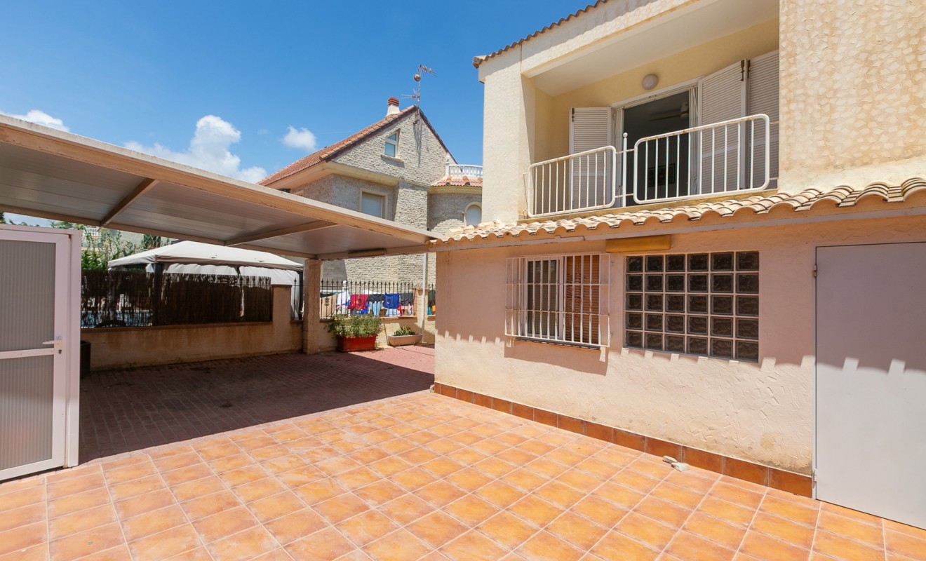 Sale - Villa - La Zenia