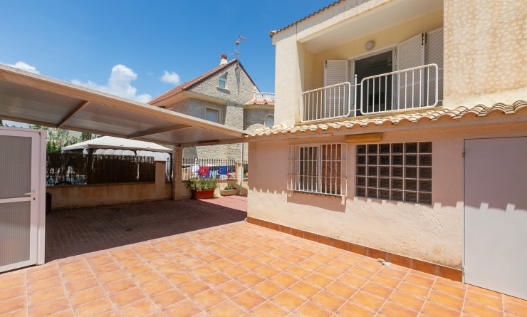 Sale - Villa - La Zenia