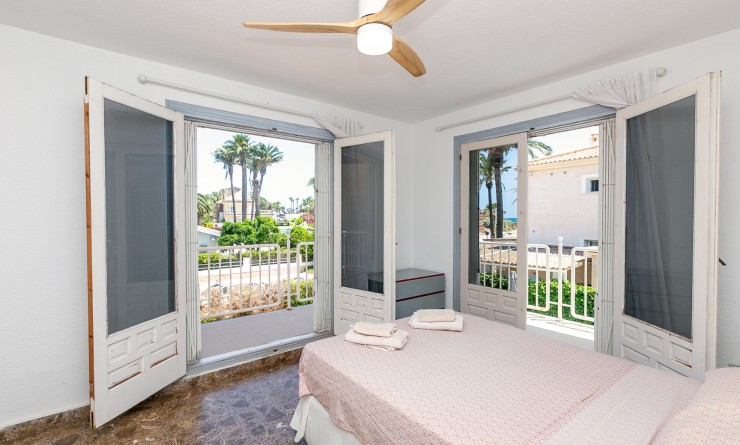 Sale - Villa - La Zenia