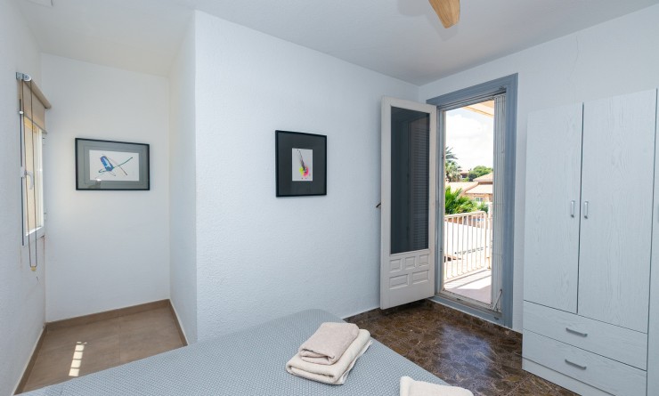 Sale - Villa - La Zenia