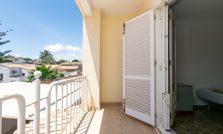 Sale - Villa - La Zenia