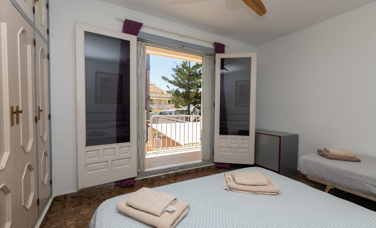 Sale - Villa - La Zenia
