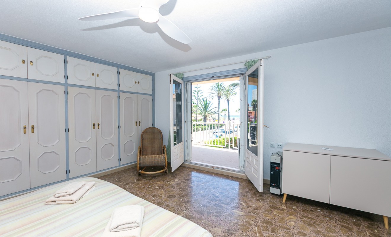 Sale - Villa - La Zenia