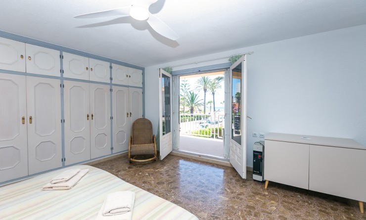 Sale - Villa - La Zenia