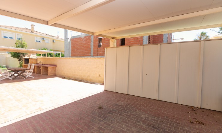 Sale - Villa - La Zenia