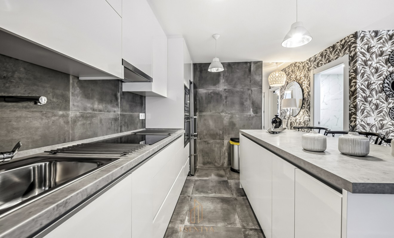 Sale - Casa de Pueblo - Los Alcázares - Centro