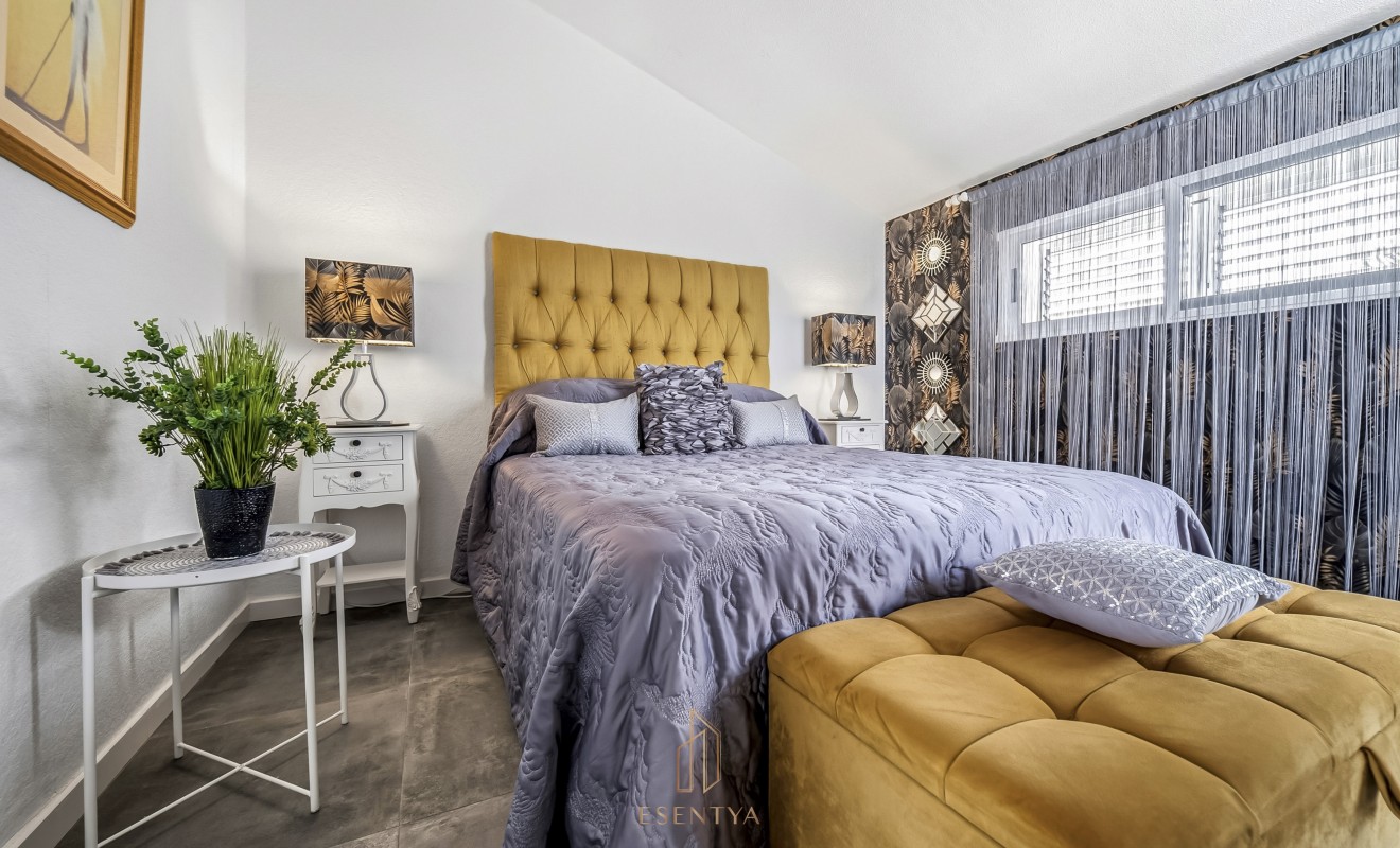 Sale - Casa de Pueblo - Los Alcázares - Centro