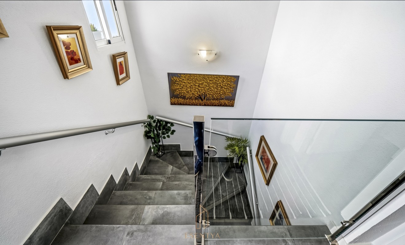 Sale - Casa de Pueblo - Los Alcázares - Centro