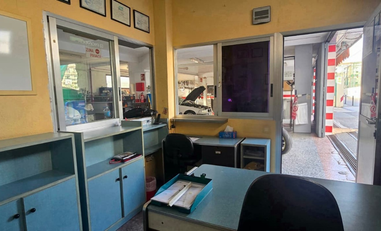 Wederverkoop - Local - Benidorm - Centro