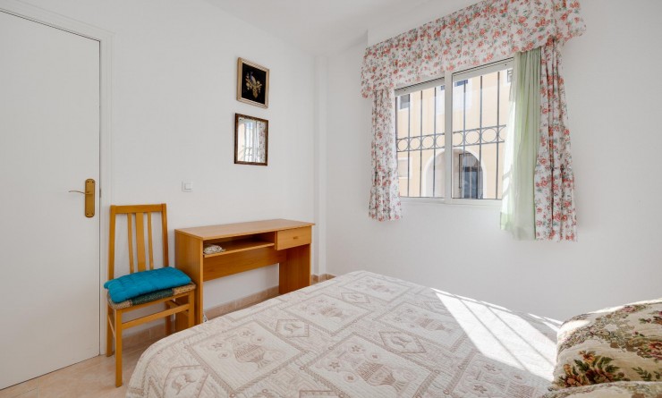 Wederverkoop - Bungalow - Torrevieja - Playa de los Naufragos
